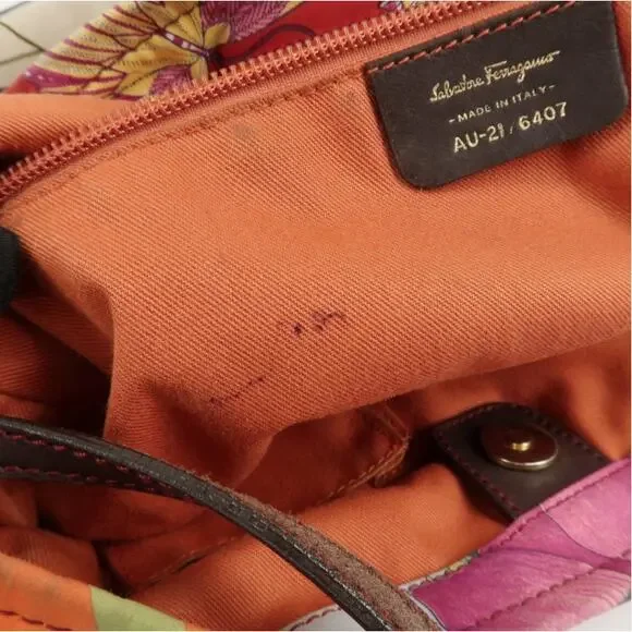 💎✨STUNNING✨💎AUTHENTIC Ferragamo Gancini Tote Bag - Picture 15 of 16